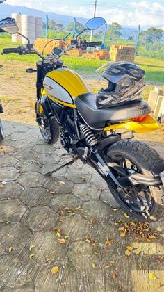 DUCATI SCRAMBLER ICON 